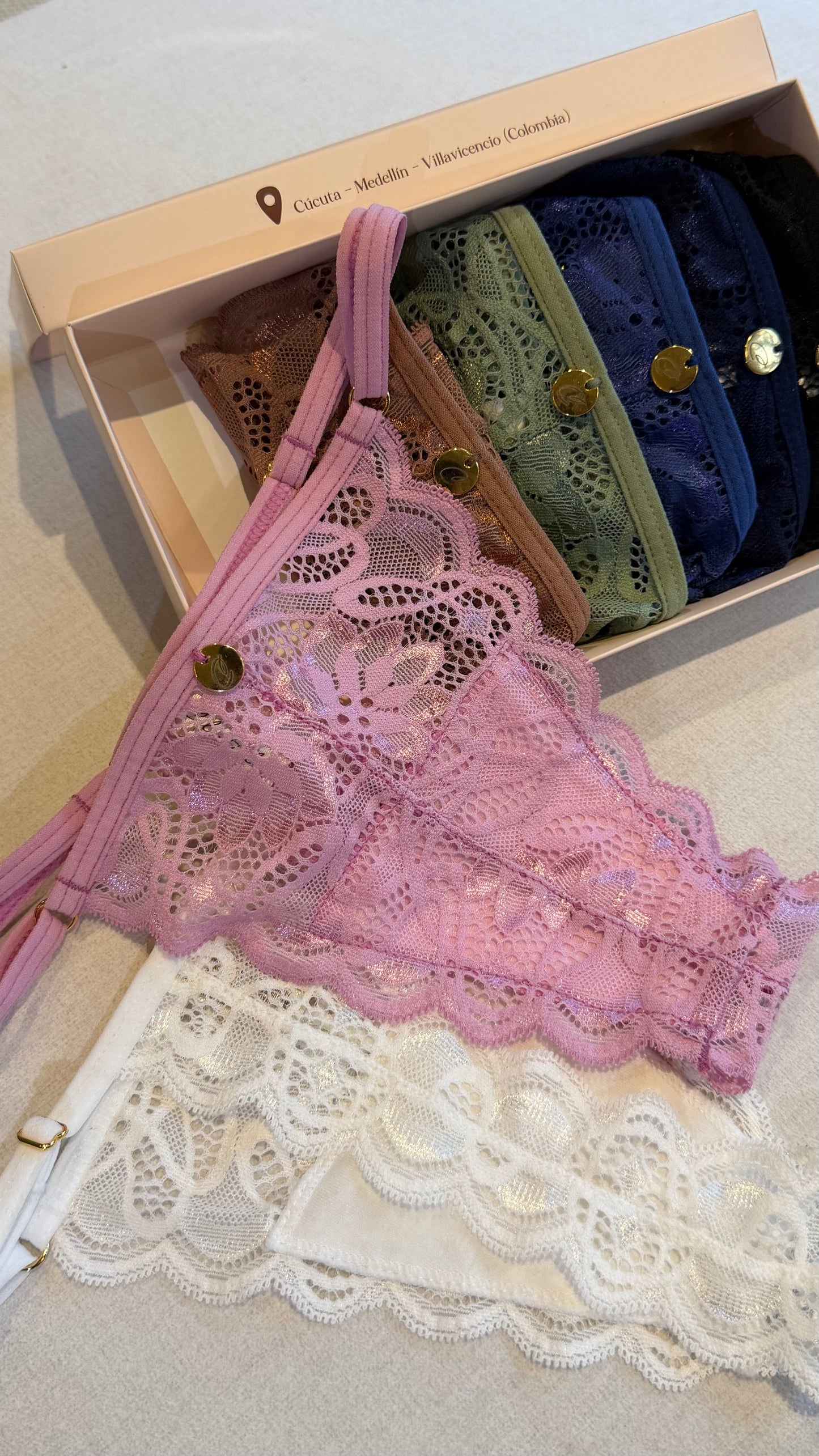 Basic lace pantyhose pack x 7