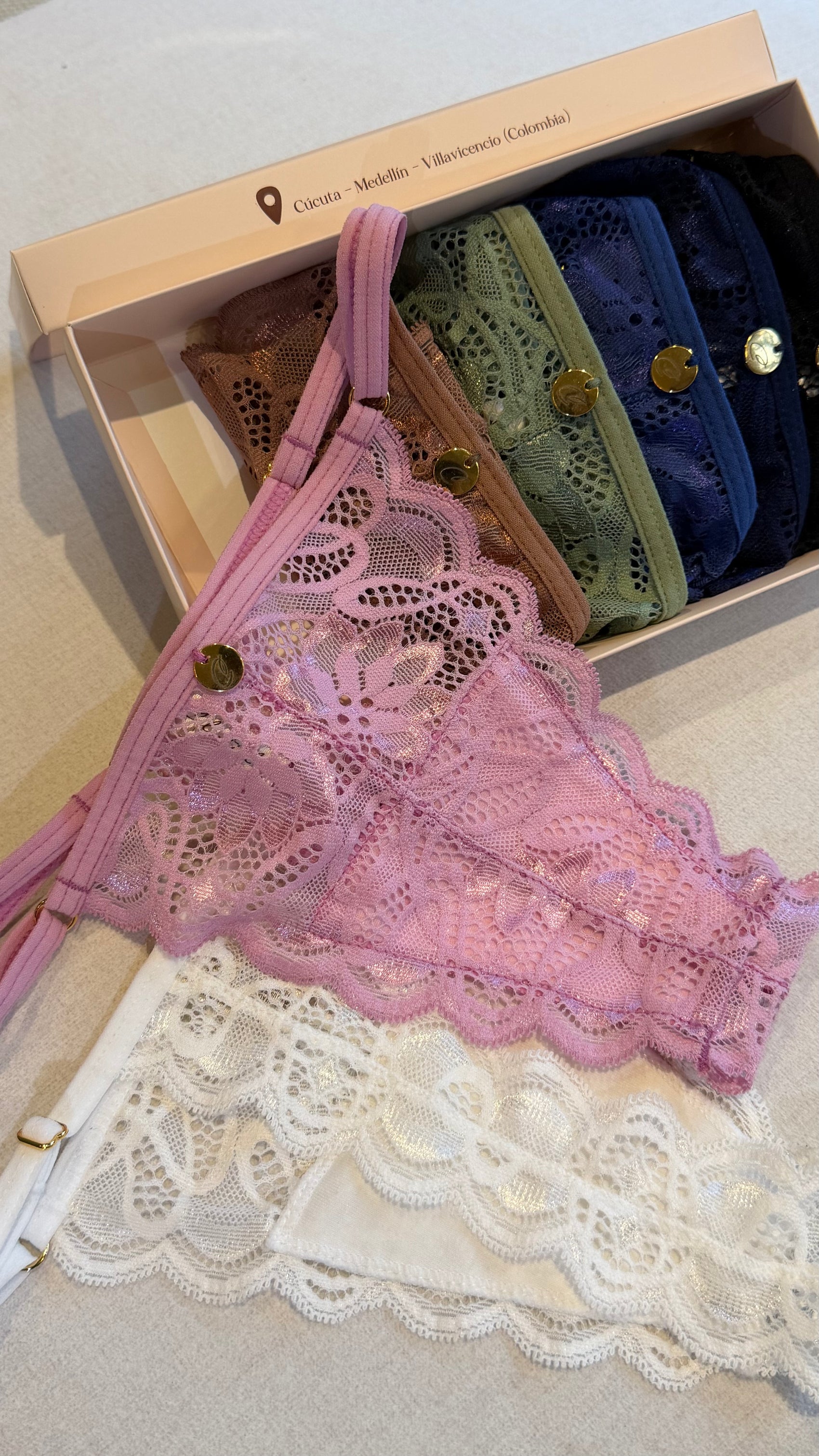 Basic lace pantyhose pack x 7