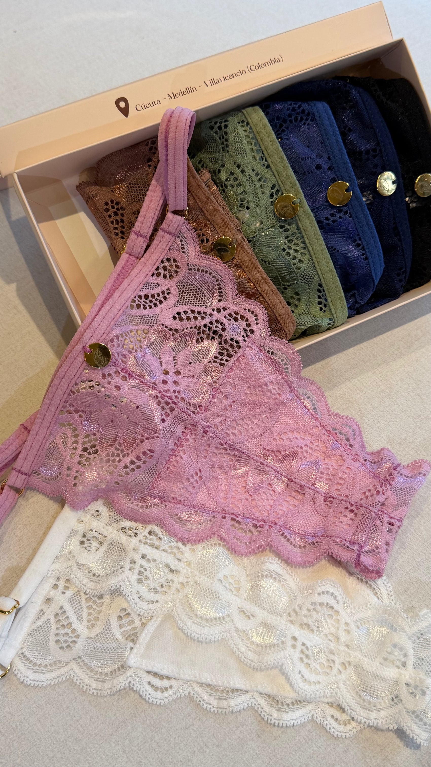 Basic lace pantyhose pack x 7